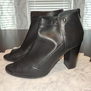 Simply Vera Peep Toe Zip Up Bootie, Sz. 10